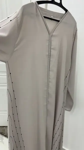 أخرى — عباية