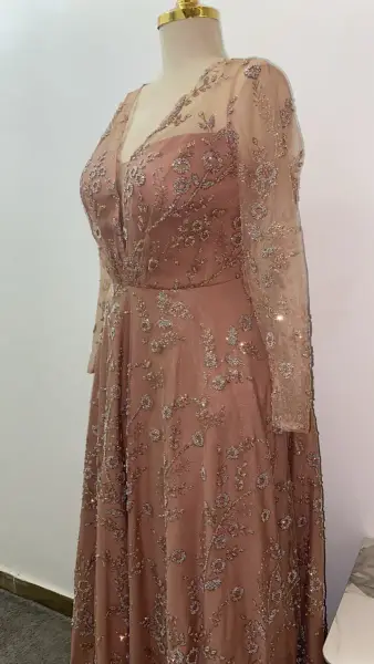 أخرى — فستان مشمشي