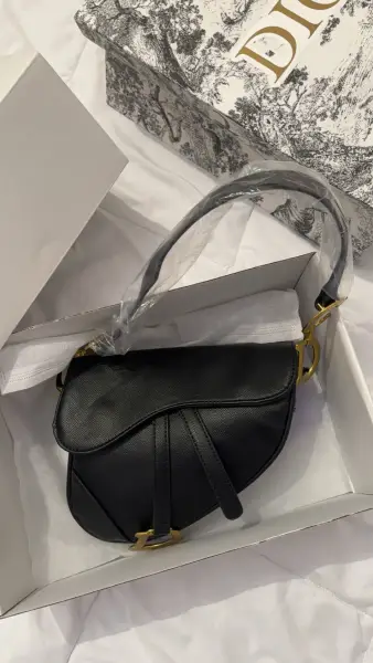 ديور — حقيبة ديور سوداء