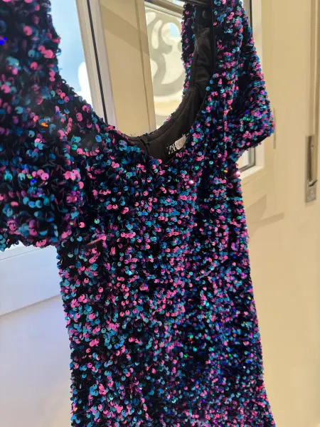 زارا — فستان من زارا قصير  مقاس 36 -38